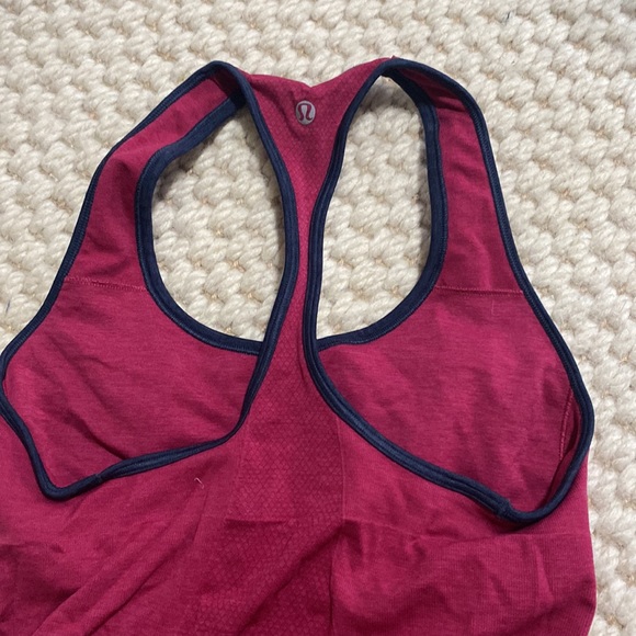 Lulu Lemon Tank with built in bra - Picture 2 of 2